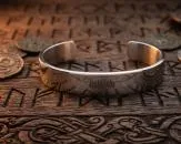 Schlichter einfacher Edelstahl Armreif